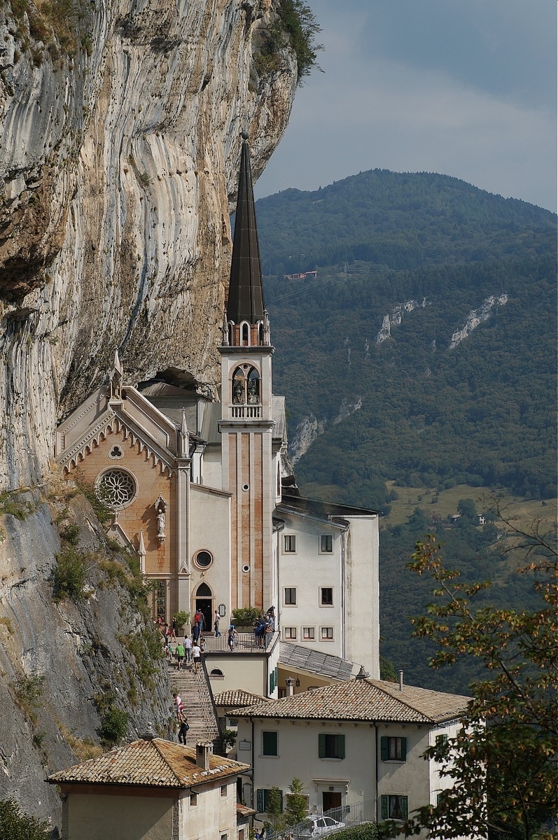 Madonna della Corona